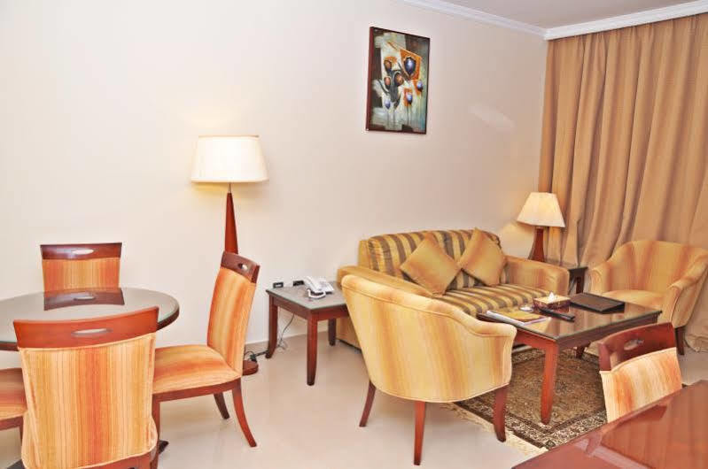 Aparthotel Paragon 3*